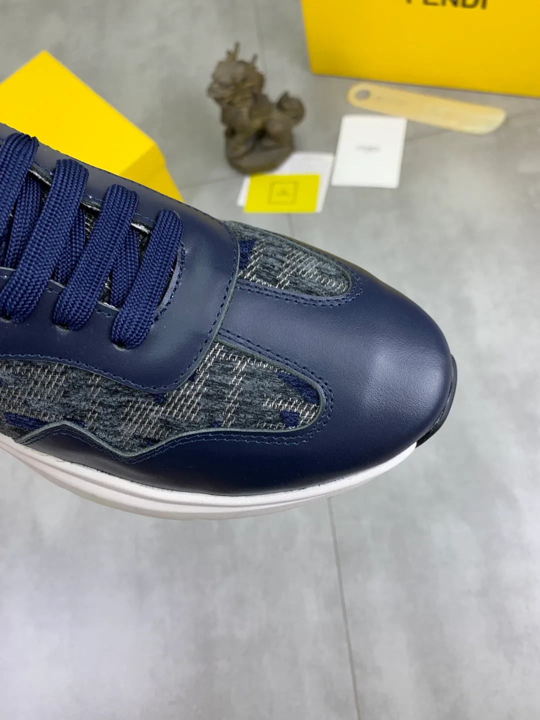 ​Men's shoes 💰P460 💰[New style] little monster 🆘 New FENDI (Fendi) new style 🕶️🕶️Simple routing effect, showing an elegant and cool driving shoe 🎬Using imported calfskin + first-layer pigskin lining🐂Excellent material🎬Detailed workmanship 🤗Comfortable foot feel➰➰. ​Pair it with any outfit to show your taste and temperament, low-key luxury ♻️Design ​simple and elegant ​noble and fashionable 🍃​Very loved and favored by trendy men 💓❤️size: 38-44 2️⃣colors available